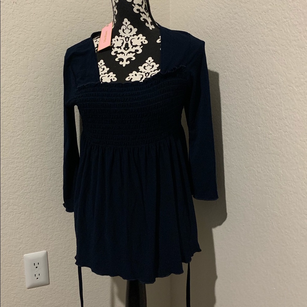 Bellini Maternity  Navy blue tie back blouse NWT